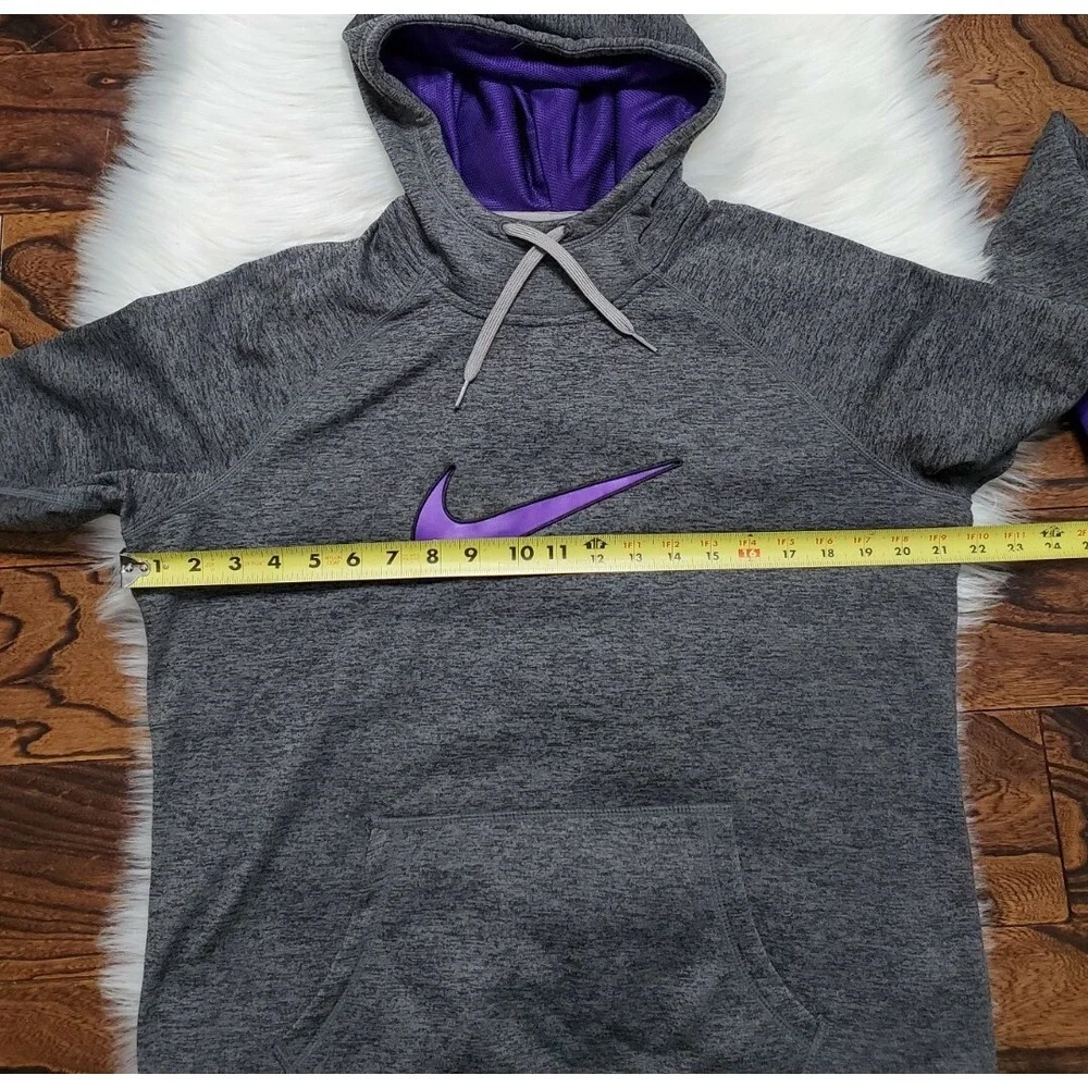Nike Therma Fit Women's Size Large Pullover Hoodie w/Thumbholes Gray & Purple
